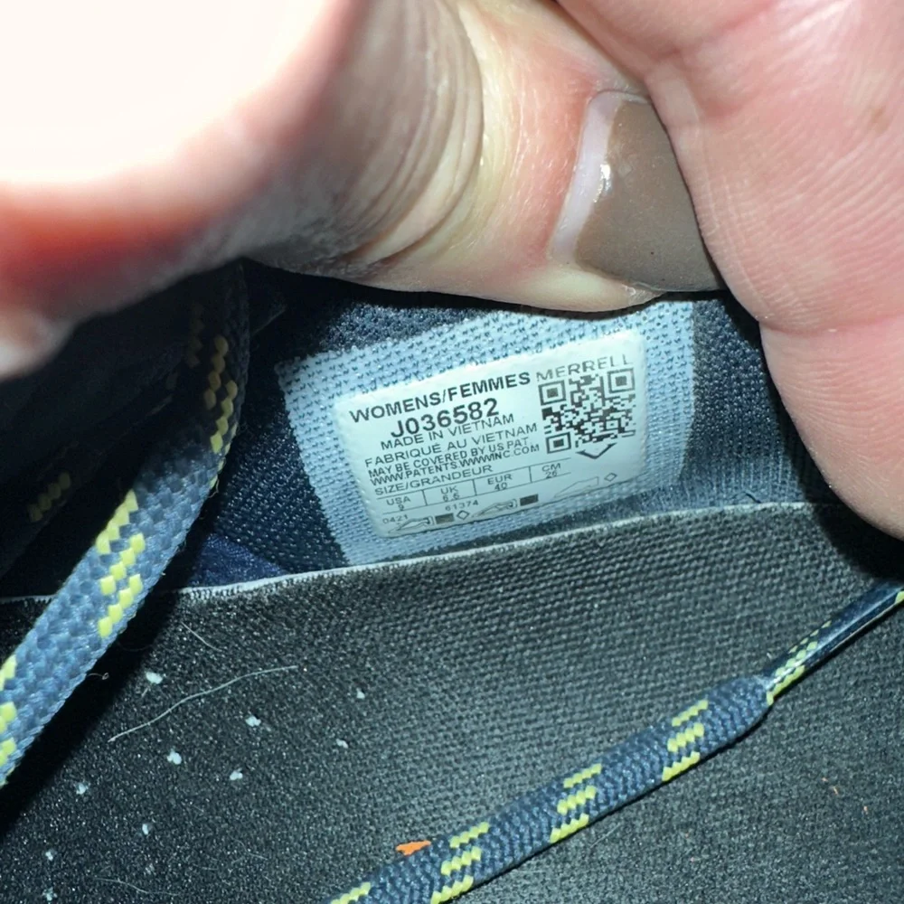 Merrell Women’s Tan and Black Size 9 Hiking Shoes - Picture 5 of 6